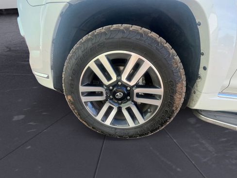 Used 2018 Toyota 4Runner Limited image 11