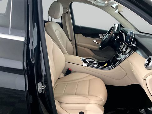 Certified 2018 Mercedes-Benz GLC 300 4MATIC image 8