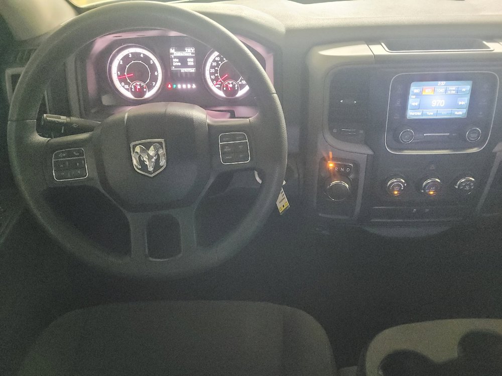 Used 2017 RAM 1500 Express RWD image 22