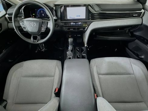 Used 2025 Toyota Camry LE FWD image 27