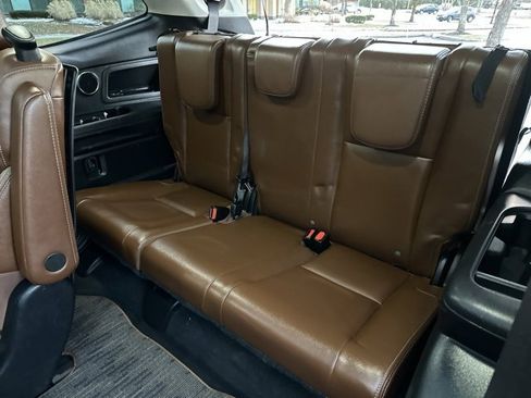 Used 2022 Subaru Ascent Touring image 24