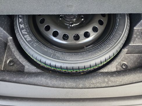 Certified 2023 Buick Envision Essence w/ Sport Touring Package image 31