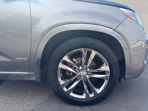 Used 2014 Kia Sorento SX w/ 3rd Row Package AWD/4WD image 2