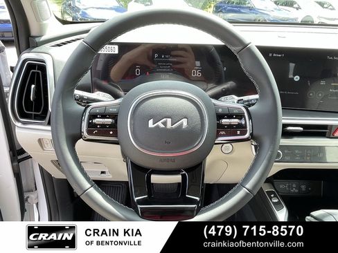 New 2025 Kia Sorento S image 12