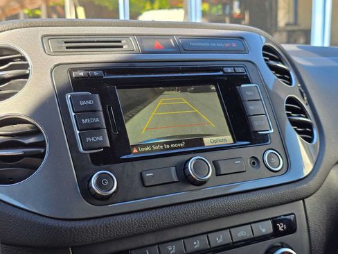 Used 2014 Volkswagen Tiguan R-Line AWD/4WD image 27