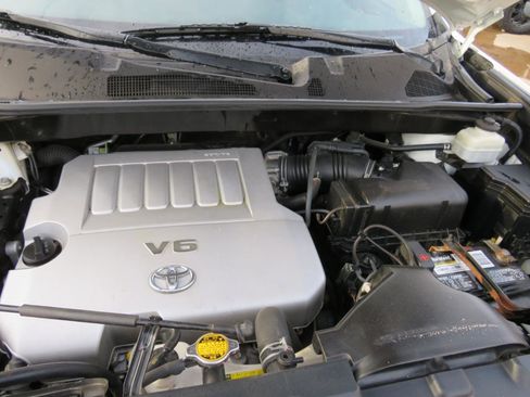 Used 2012 Toyota Highlander Limited w/ Tow Pkg FWD image 32