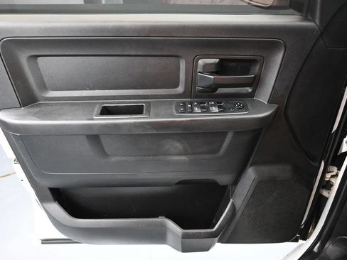 Used 2018 RAM 1500 Express RWD image 12