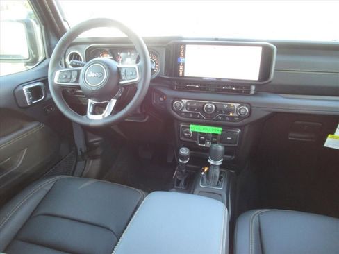 New 2026 Jeep Wrangler Unlimited Sahara w/ Whitecap Package AWD/4WD image 13