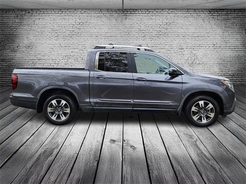 Used 2017 Honda Ridgeline RTL image 6
