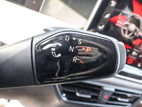 New 2025 Volkswagen Tiguan SE R-Line image 29