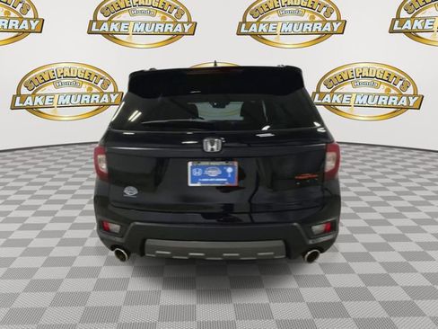 Used 2022 Honda Passport TrailSport image 2