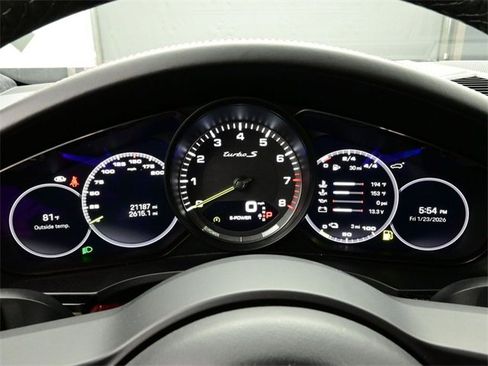 Used 2022 Porsche Cayenne Turbo S image 9