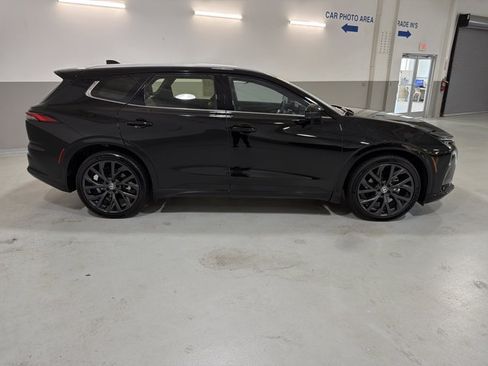 Used 2025 Toyota Crown Signia w/ Advanced Technology Package AWD/4WD image 10