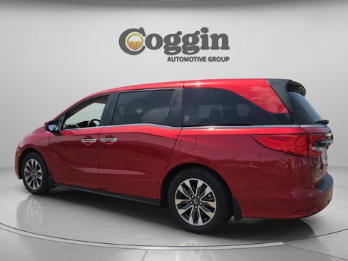 Used 2023 Honda Odyssey EX-L image 3