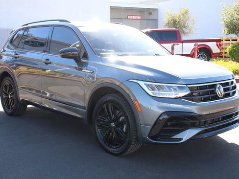 Used 2022 Volkswagen Tiguan SE R-Line AWD/4WD image 11