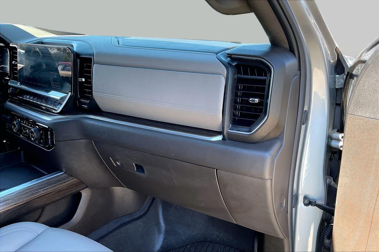 Used 2025 Chevrolet Silverado 3500 LT w/ Texas Edition AWD/4WD image 19