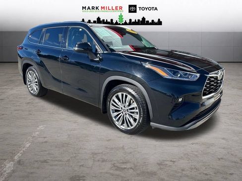Used 2022 Toyota Highlander Platinum AWD/4WD image 8