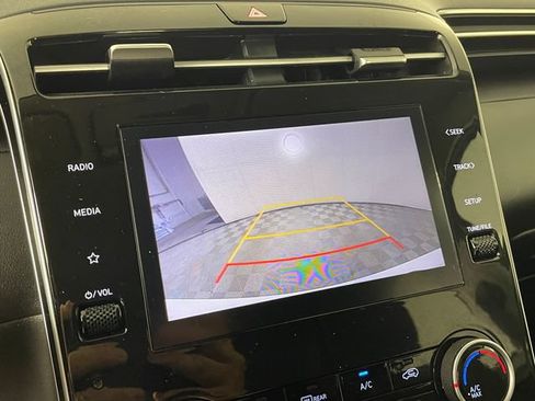 Certified 2022 Hyundai Tucson SEL AWD/4WD image 8