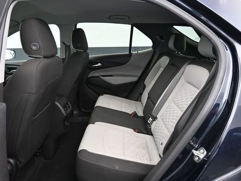 Used 2021 Chevrolet Equinox LS image 27