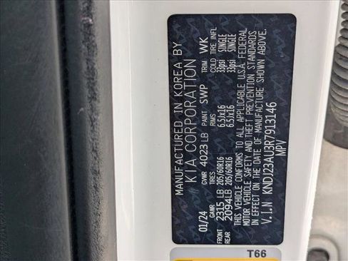 Used 2024 Kia Soul FWD image 23