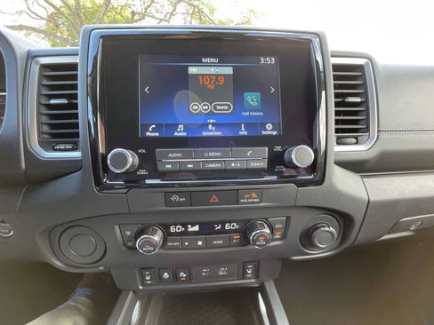 Used 2024 Nissan Frontier SV w/ SV Convenience Package RWD image 28