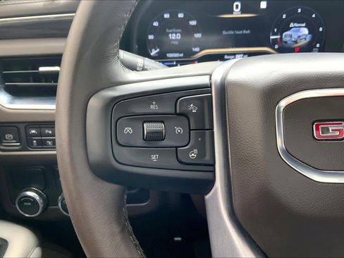 Used 2022 GMC Yukon SLT w/ SLT Premium Package image 47