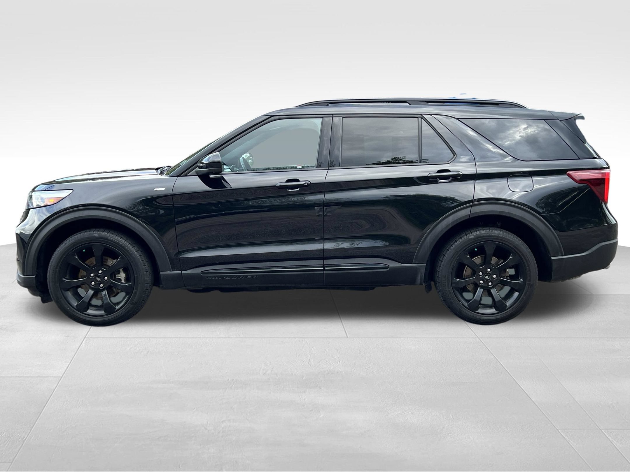 Used 2023 Ford Explorer ST-Line AWD/4WD image 10