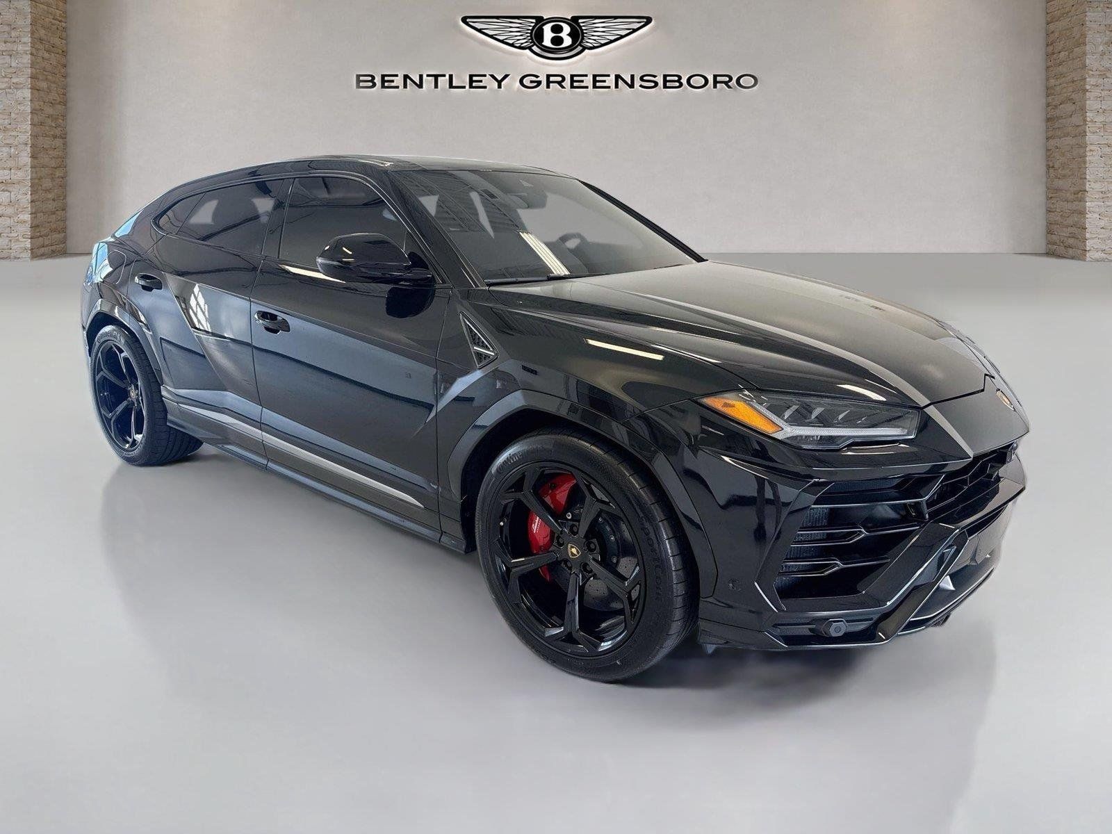 Used 2020 Lamborghini Urus AWD/4WD image 7