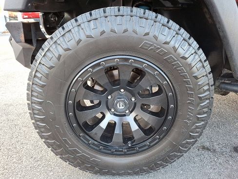 Used 2016 Jeep Wrangler Unlimited Sport image 9