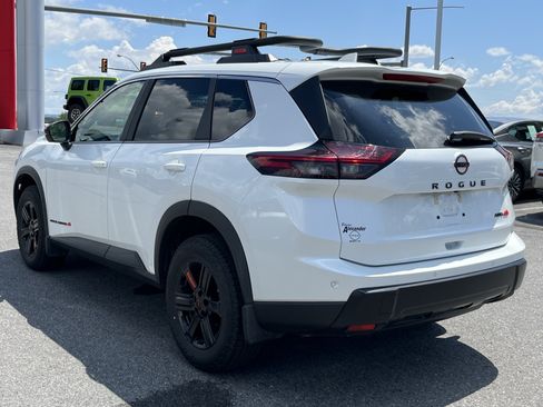 Used 2025 Nissan Rogue SV w/ Rock Creek Premium Package AWD/4WD image 9