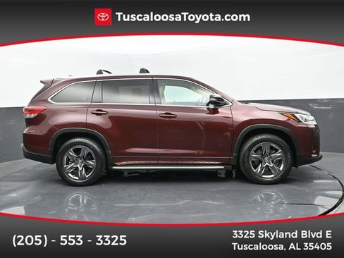Used 2019 Toyota Highlander Limited Platinum FWD image 1