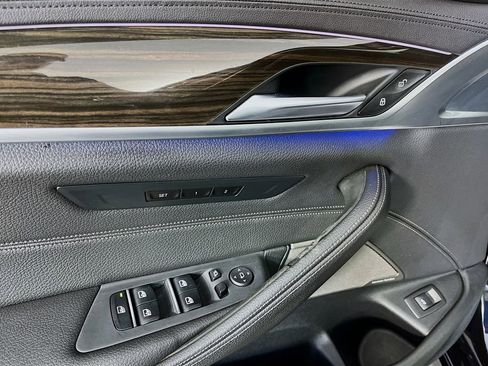 Used 2018 BMW 540i xDrive AWD/4WD image 21