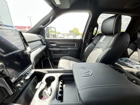 New 2026 RAM 2500 Laramie AWD/4WD image 45