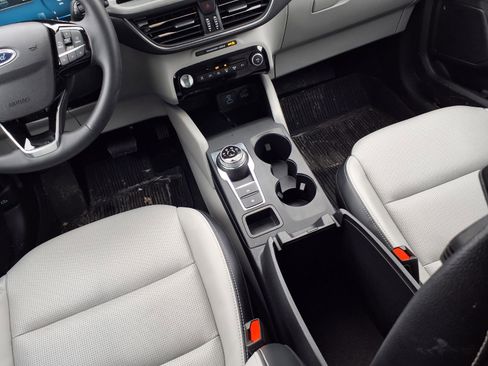 Used 2023 Ford Escape Platinum image 11