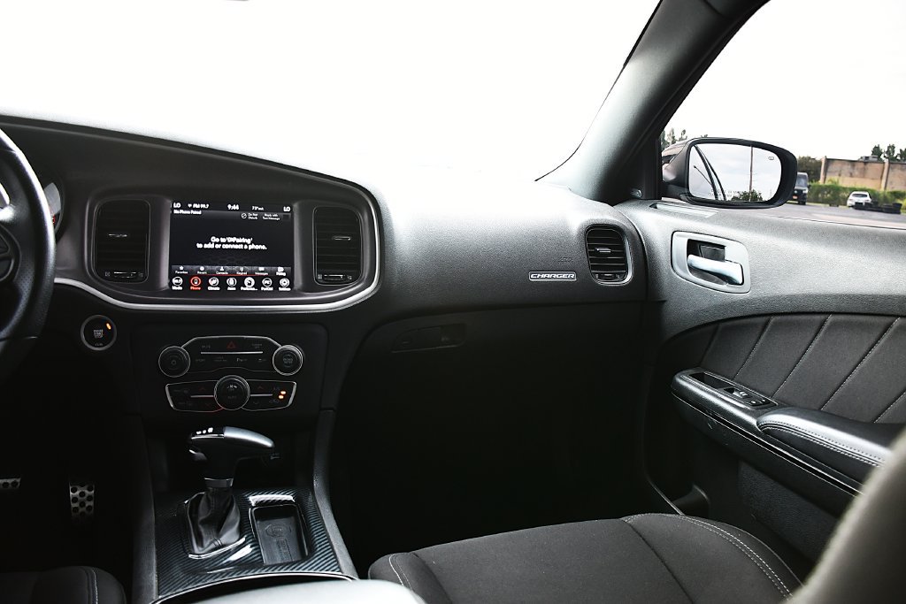 Used 2022 Dodge Charger R/T w/ Blacktop Package RWD image 25