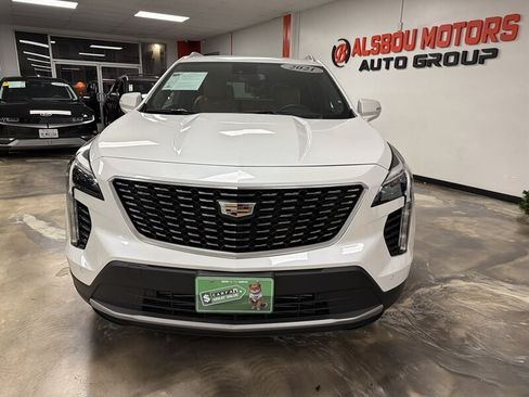 Used 2021 Cadillac XT4 Premium Luxury FWD image 3