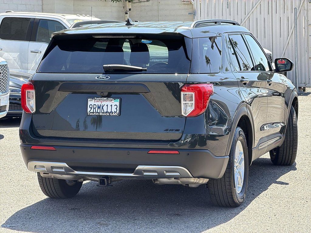 Used 2023 Ford Explorer XLT w/ Equipment Group 202A AWD/4WD image 5