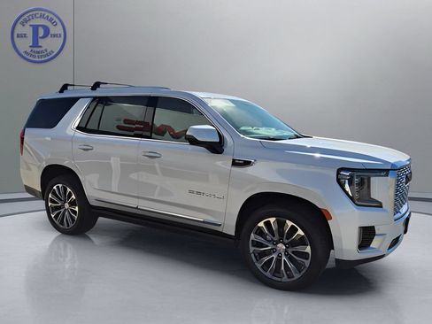 Used 2021 GMC Yukon Denali w/ Denali Premium Package AWD/4WD image 1