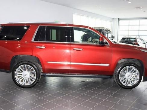 Used 2019 Cadillac Escalade Platinum image 6