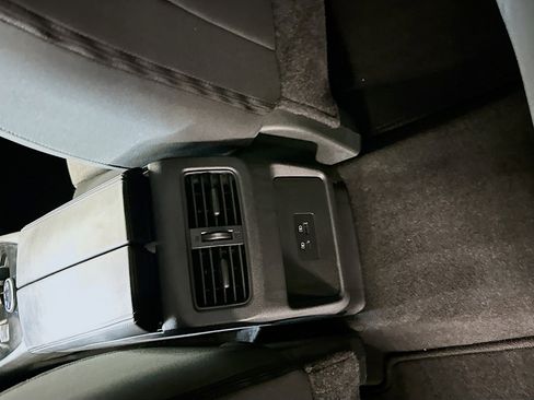 Used 2023 Nissan Rogue SV image 28