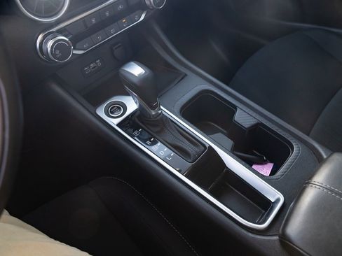 Used 2023 Nissan Sentra SV image 17