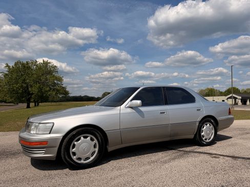 Used 1993 Lexus LS 400 image 1