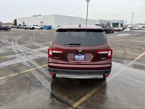 Used 2021 Honda Pilot EX image 5