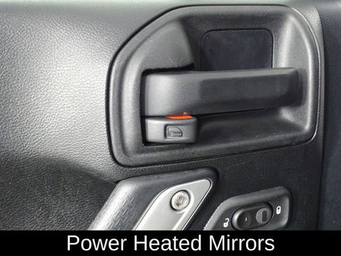 Used 2016 Jeep Wrangler Rubicon w/ Power Convenience Group image 17