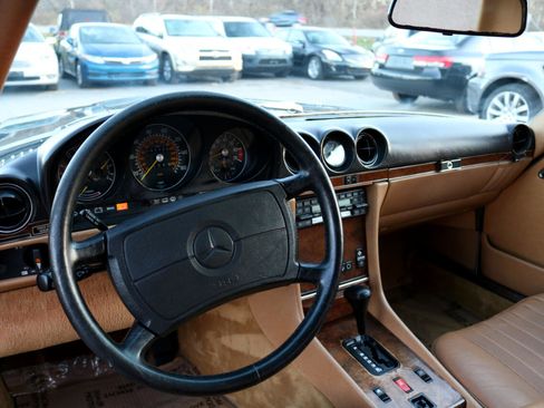 Used 1986 Mercedes-Benz 560 SL image 19