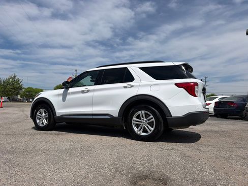 Used 2020 Ford Explorer XLT image 4