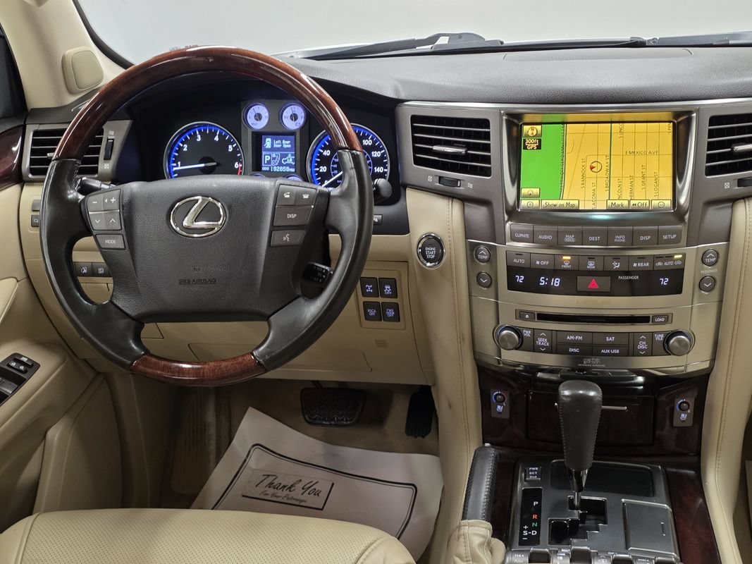 Used 2010 Lexus LX 570 4WD w/ Luxury Pkg image 17