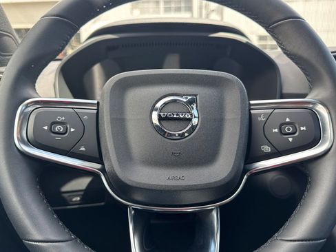 Used 2023 Volvo XC40 Recharge Plus AWD/4WD image 25