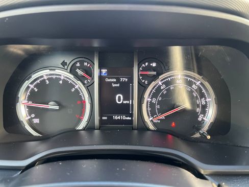 Used 2024 Toyota 4Runner TRD Off-Road Premium w/ Moonroof Package AWD/4WD image 13