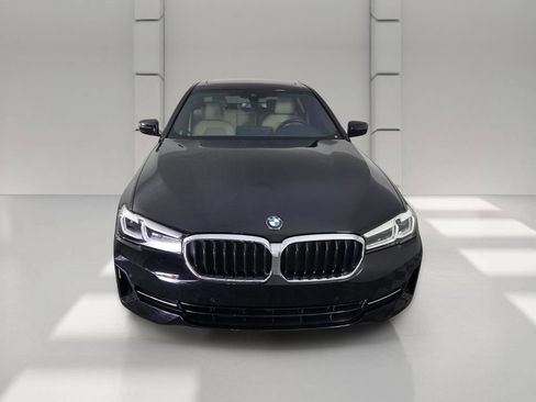 Used 2023 BMW 530i w/ Convenience Package RWD image 3